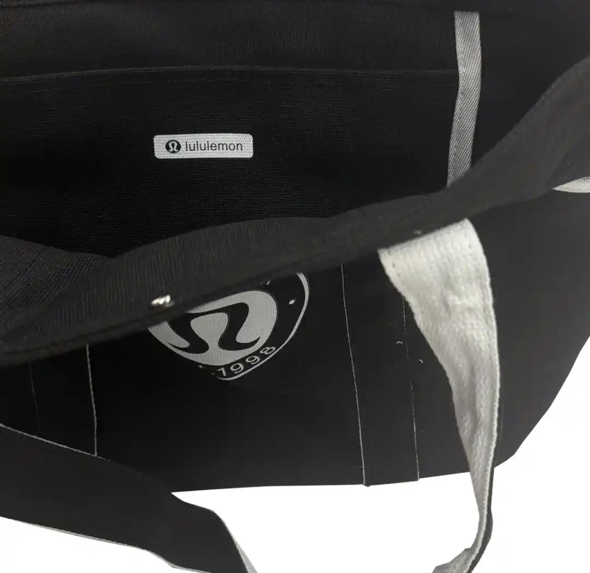 کیف دستی لولولمون