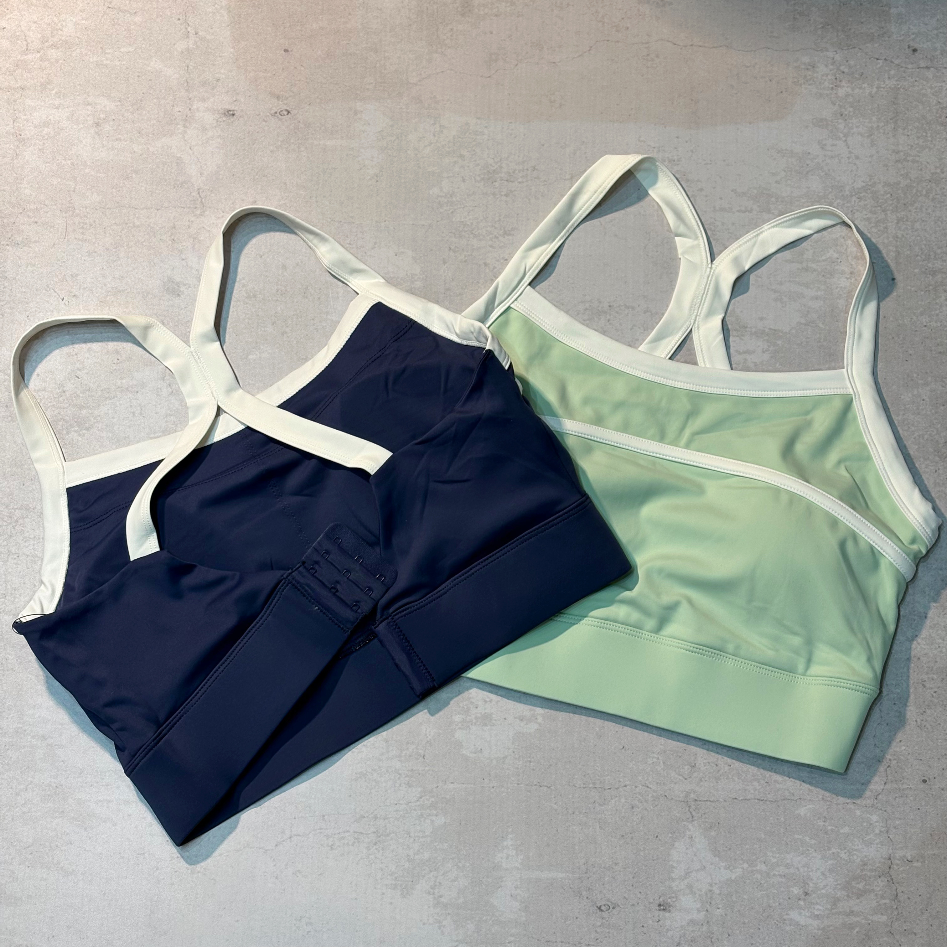 نیمتنه سبز پسته ای