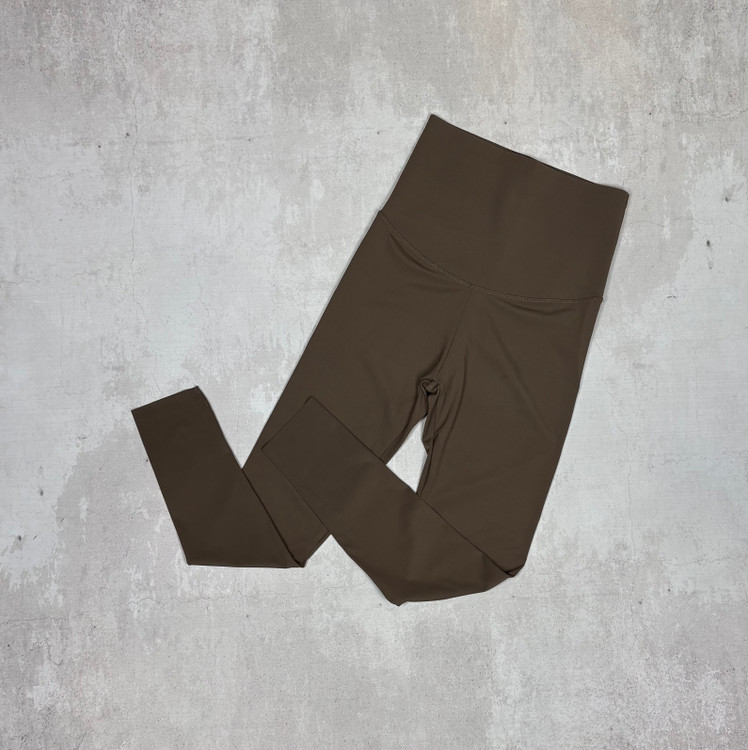 لگ قهوه ای گنی